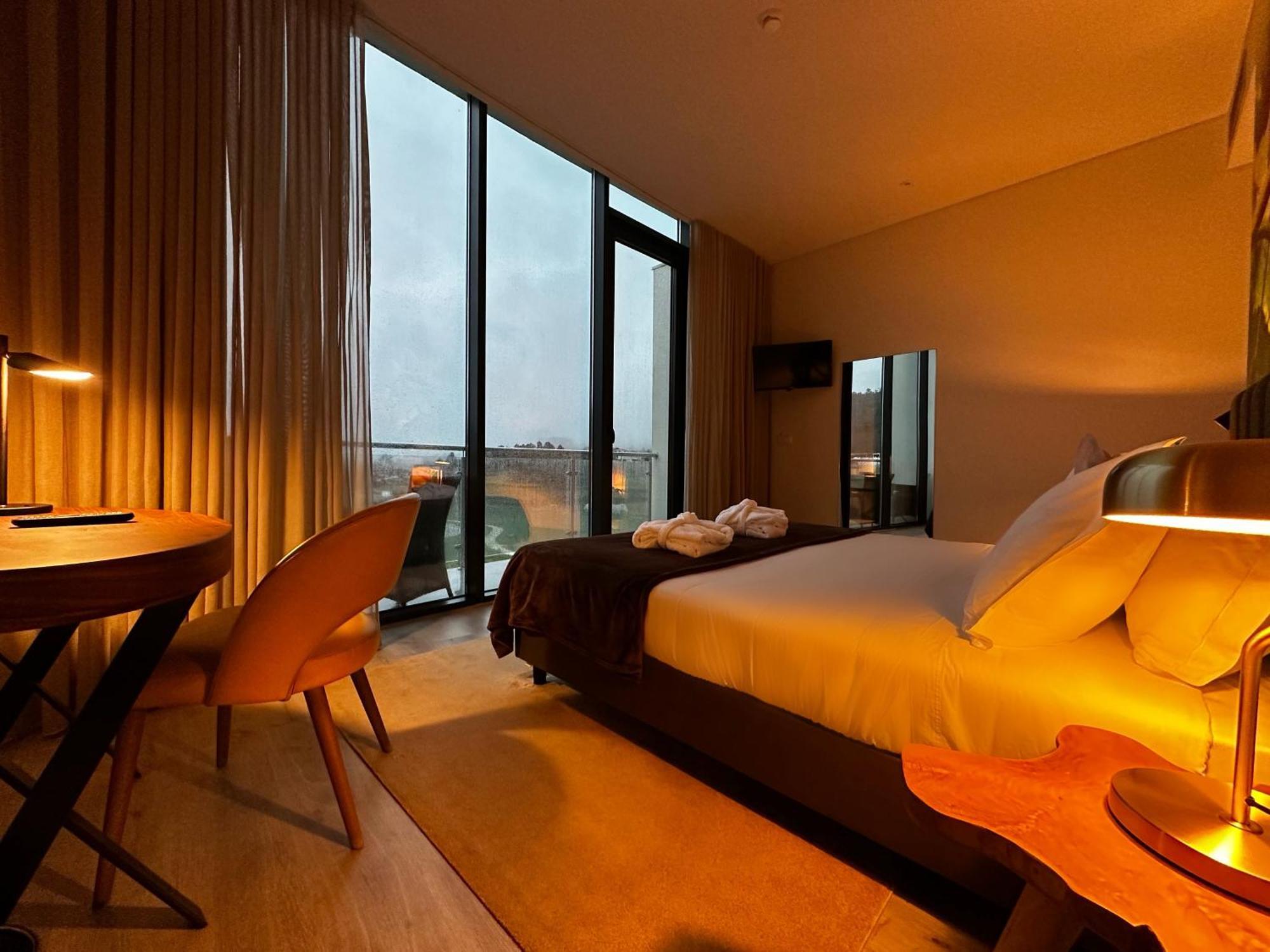 Grapple Hotel & Spa Карразеда-ди-Ансиайнш Экстерьер фото